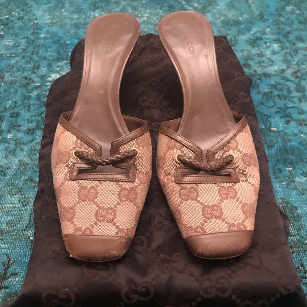 Gucci vintage sandals